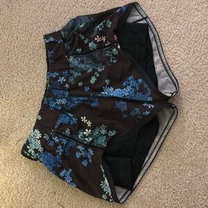 Lululemon shorts size small and gently used 😊